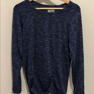 Athleta blue patterned long sleeve workout top